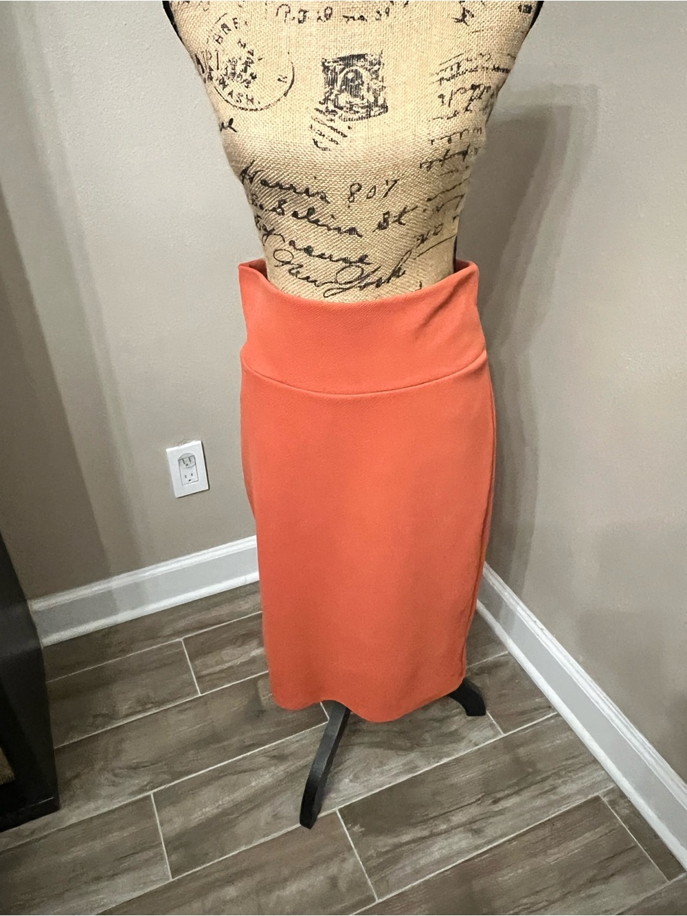 LuLaRoe Coral Midi Pencil Skirt